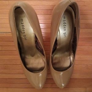 Madden Girl Nude high heel pointed-toe platforms